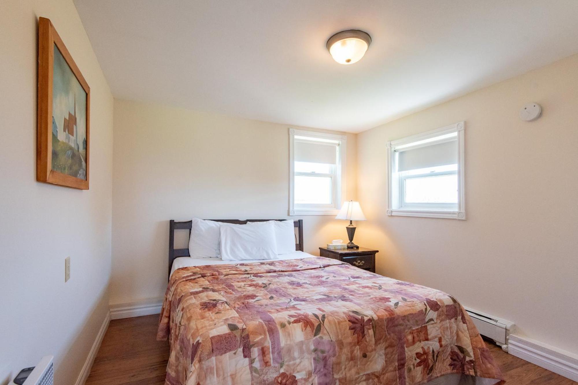 Canadas Best Value Inn & Suites סאמרסייד מראה חיצוני תמונה